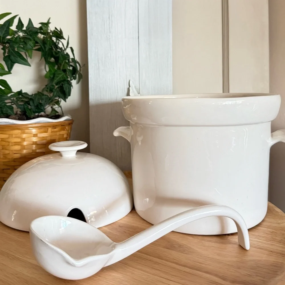 Vintage Ironstone Covered Soup Tureen, 1 gallon, with Ladle, Ivory - Picture 1 of 13